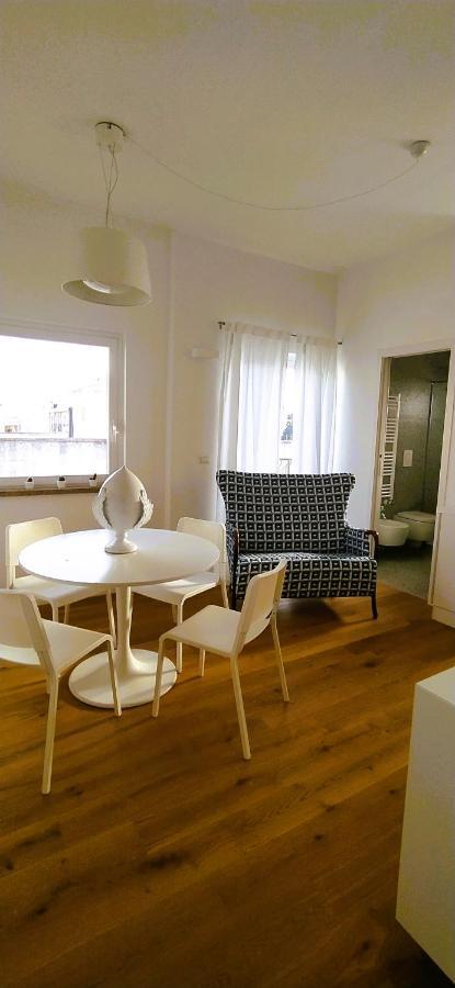 Apartamento Via Genova 31 Bari Exterior foto