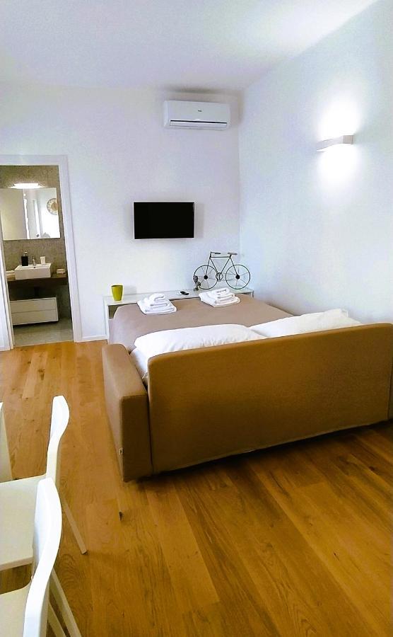 Apartamento Via Genova 31 Bari Exterior foto